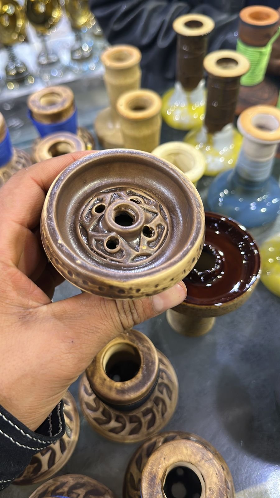 قواعد وستاند للشيشة وصحون حماية للطاولة في الرياض