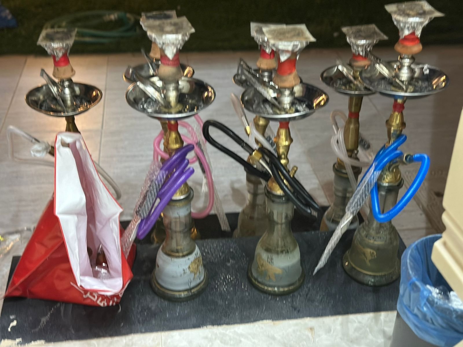 جلسة شيشة ومعسل مرتبة في استراحة مع طاولات وجلسات – حي الصحافة الرياض